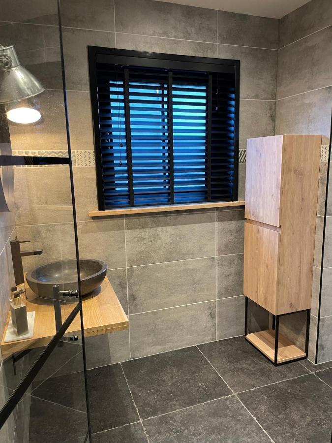 Hébergement de vacances De Heerlykheid Wemeldinge, Vlak Bij En Bos, Ruime Vakantiewoning Met Eigen Patio In De Karakteristieke Dorpsstraat Wemeldinge